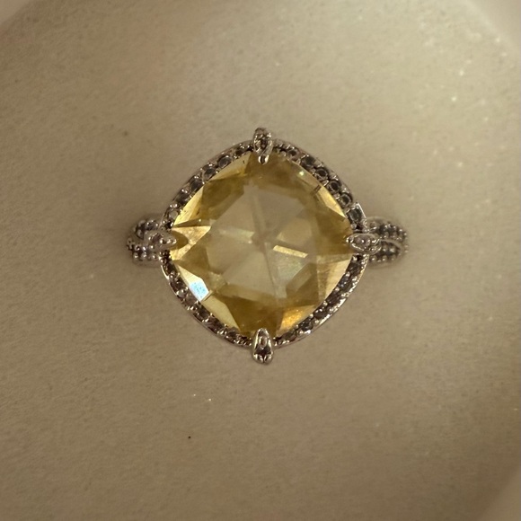 Bomb Party Ring - Picture 2 of 5